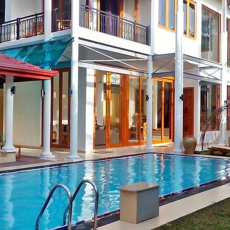 White Palace Hotel Gampaha Eksteriør billede